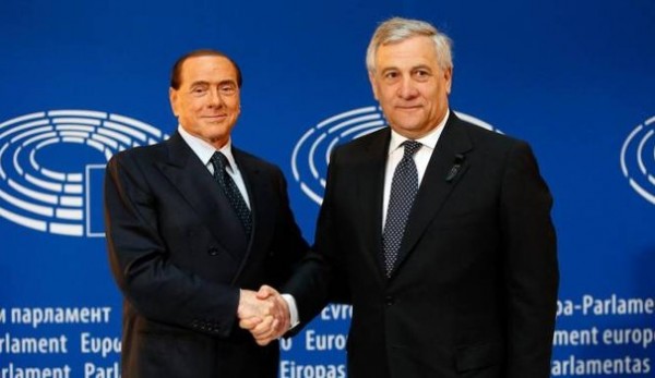 Berlusconi lancia ufficialmente Antonio Tajani Premier, che accetta via Twitter