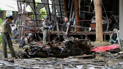 Double bomb blasts in Thailand kill one person and injure 30 others