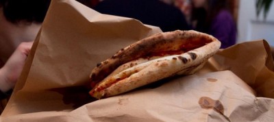 Attenzione, a New York hanno scoperto l&#039;acqua calda: la pizza romana a taglio