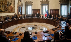 Nel governo Meloni 8 viceministri e 31 sottosegretari (13 sono donne)