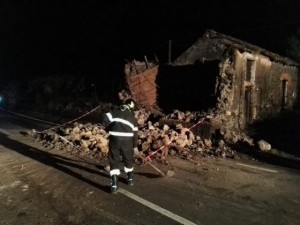 Daños estructurales, pero sin víctimas tras sismo en Catania