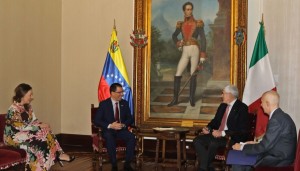 Canciller venezolano, Jorge Arreaza se reunió con Pier Ferdinando Casini presidente de la Unión Interparlamentaria y Placido Vigo  jefe de la Misión de la República Italiana en Venezuela