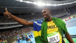 Bolt se impone en los 200 metros y extiende su leyenda con su octavo oro