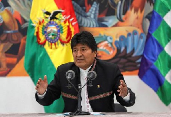 Bolivia Evo Morales si autoproclama presidente e impone la legge d&#039;emergenza