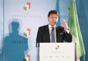 Lo spread sfiora 290, Conte: &#039;Difficile evitare l&#039;aumento Iva&#039;. Salvini: &#039;Non avverrà&#039;