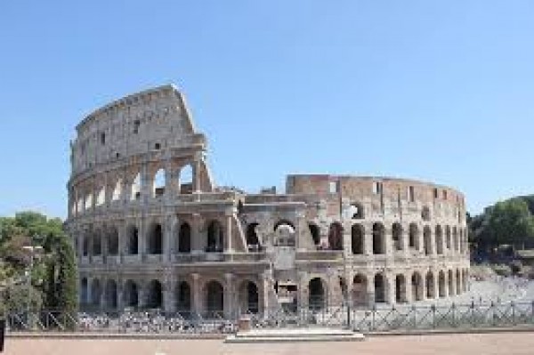 Roma, la capital, la ciudad eterna, caput mundi, el &quot;ombligo del mundo&quot;