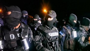 Honduras: la polizia si schiera al fianco dei dimostranti