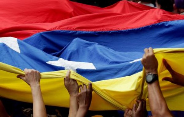 Italia, &quot;Maduro ilegítimo&quot; pero Guaidó tampoco Acuerdo entre M5S y Liga, Roma pide elecciones de inmediato