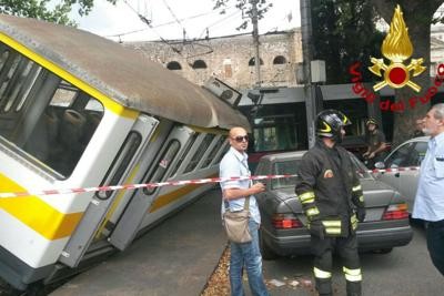 Roma, scontro tram-trenino a Porta Maggiore: 5 feriti lievi