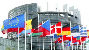 Europa solidaria, ayuda histórica. El Eurogrupo pacta una asistencia por 540 mil millones de euros