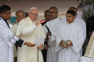 El Papa pide desde Colombia rechazar la violencia política en Venezuela y hallar solución a crisis