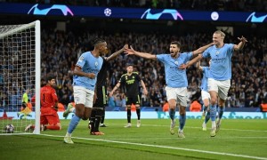 Il Manchester City festeggia la vittoria