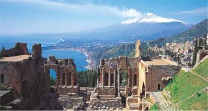 Taormina, perla del Mediterráneo y Naxos la primera ciudad griega de Sicilia
