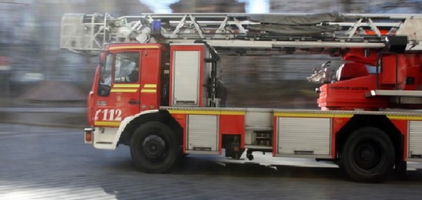 Esplode villa a Roma per una fuga di gas, muore un anziano