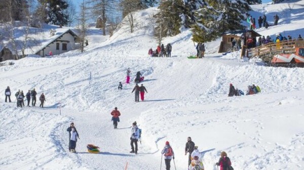 La nieve reina en las vacaciones de invierno en Italia, a pesar de los contratiempos que impone el cambio climático