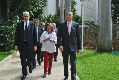 Il Senatore Pier Ferdinando Casini il 28 dicembre a Caracas il Governo Maduro gli ha impedito di visitare il Sindaco di Caracas prigioniero politico Antonio Ledezma