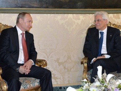 Mattarella è il primo leader a incontrare Putin dopo il raid Usa