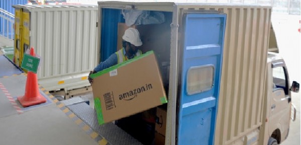 Amazon sta pensando di fare le consegne con l&#039;autobus