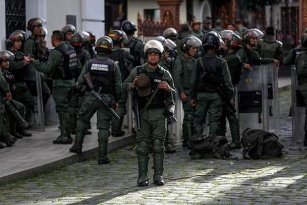 Chiesa Venezuela, no a costituente