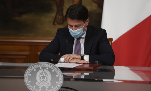 Conte ha ammesso che regna l&#039;incertezza, ma ha assicurato l&#039;impegno del governo