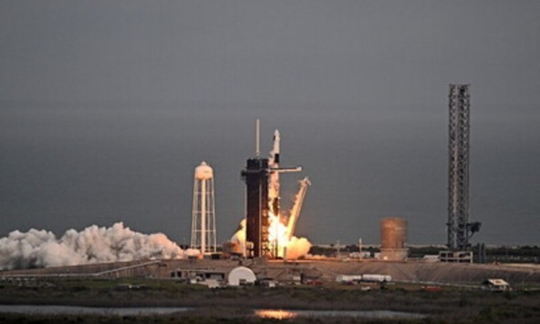  Space X 