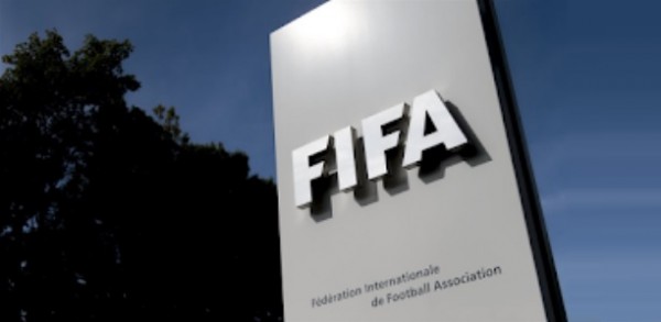 Alessio Sundas sta con i grandi agenti nella guerra contro la FIFA