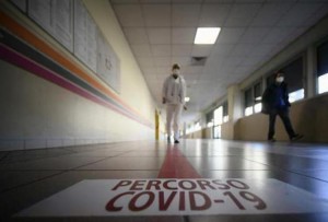 Coronavirus en Italia 16.213 nuevas infecciones y 137 muertes. Tasa positiva sube a 4.8%: boletín 20 de diciembre