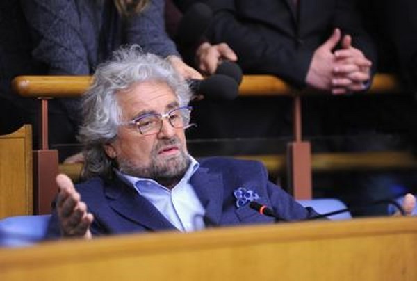 Caso Genova, al via udienza contro Grillo ma il leader non c&#039;è