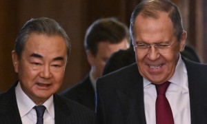 L&#039;incontro a Mosca tra Serghei Lavrov e Wang Yi