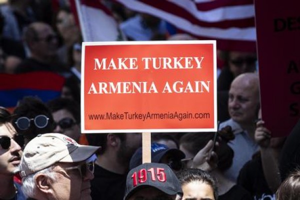 Usa riconosce il Genocidio armeno,Turchia convoca amb.Usa