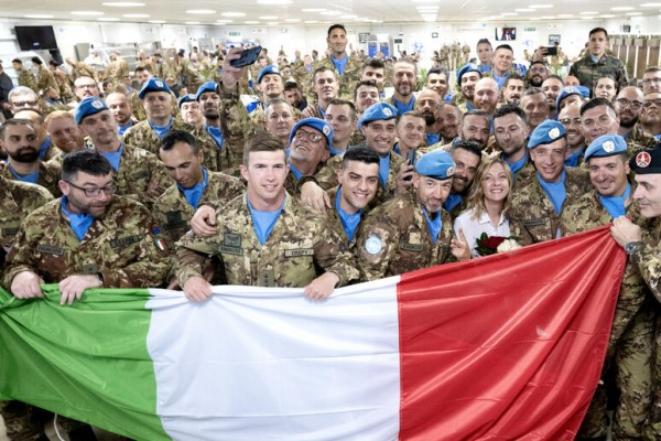 Meloni visita al contingente italiano in Libano