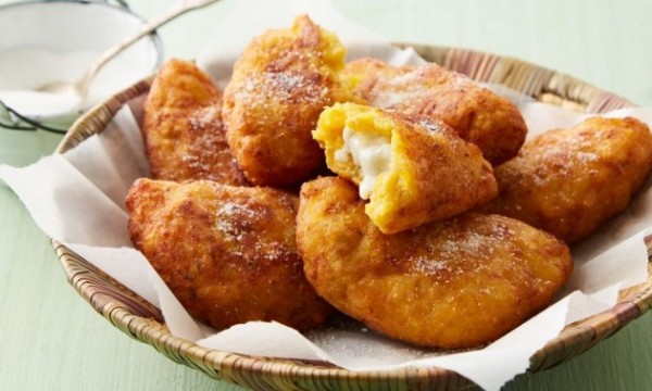 Empanadas de Plátano Maduro y Queso
