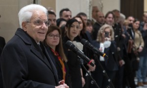 Il presidente Sergio Mattarella nel corso dell&#039;incontro con il personale dell&#039;Ambasciata d&#039;Italia a Berna 