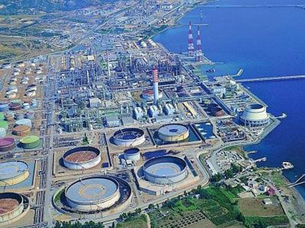 Taranto - Lina Ambrogi Melle, « Eni e la puzza di gas continua, non c’è impegno del Comune nonostante mozione approvata»