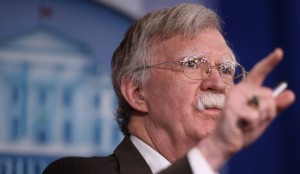 Bolton amenaza a Maduro con Guantánamo si no acepta pronto una transición