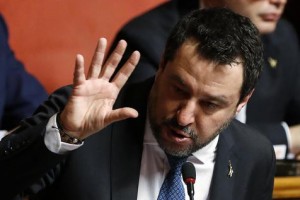 Senado autoriza proceso contra Matteo Salvini líder opositor, por no permitir desembarco de migrantes en 2019