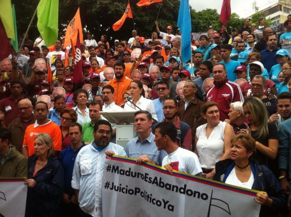 17 partidos políticos exigen a la AN juicio político ya a Nicolás Maduro