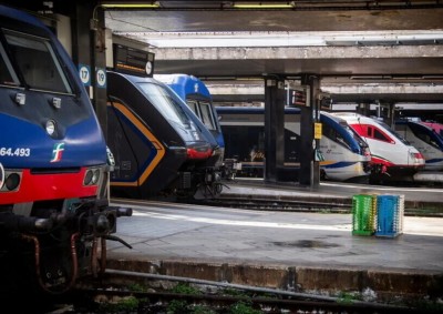 Per non arrivare tardi, il treno parte da Termini 50 minuti prima. Senza avvisare