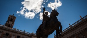 Cosa c&#039;è dietro la guerra tra Virginia Raggi e i revisori dei conti