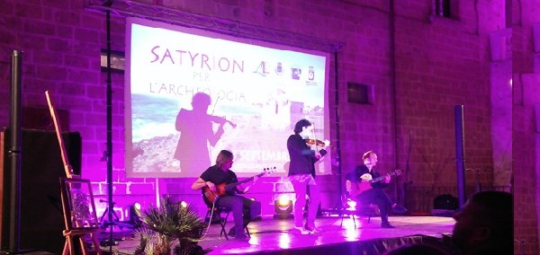 Taranto - Al Muscettola la magia del violino di Greco, per il Satyrion che premia arte, teatro e scienza