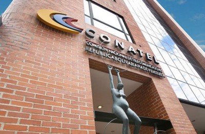 Fachada de la sede de Conatel en Caracas