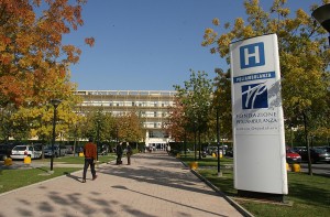 L&#039;ingresso dell&#039;ospedale Poliambulanza di Brescia