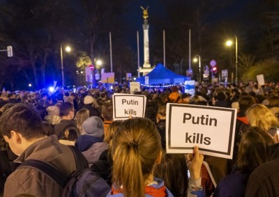 Manifestazioni di rabbia e lutto per la morte di Navalny
