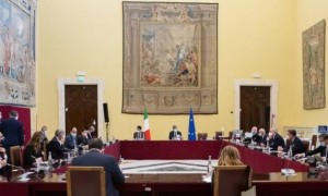 Si tratta sul programma di governo, ma la strada è ancora in salita