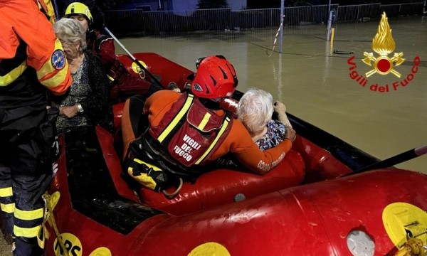 Soccorso nelle Marche dopo il nubifragio 