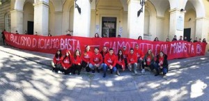 Flashmob nella Giornata contro il bullismo: “Al bullismo diciamo MABASTA!”