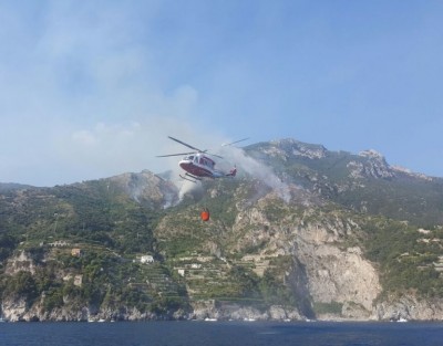 Incendi: roghi su colline di Salerno e in costiera amalfitana