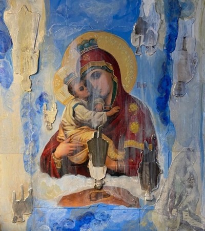 Virgen de Ucrania salvalos obra de la artista plástica y diseñadora gráfica Adriana Barrios Mendoza