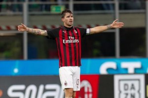 Romagnoli celebra gol de Milan