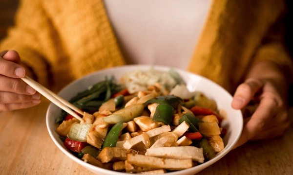 La dieta vegetariana aumenta il rischio di fratture? Uno studio